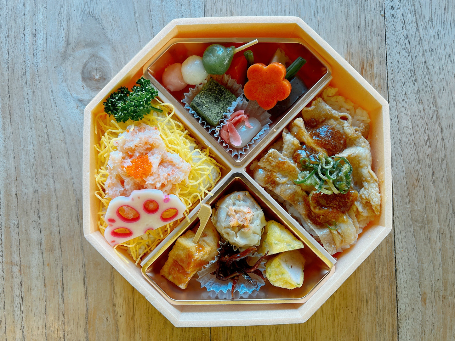 蟹ほぐしごはん・とろみ豚ごはんと金沢づくし