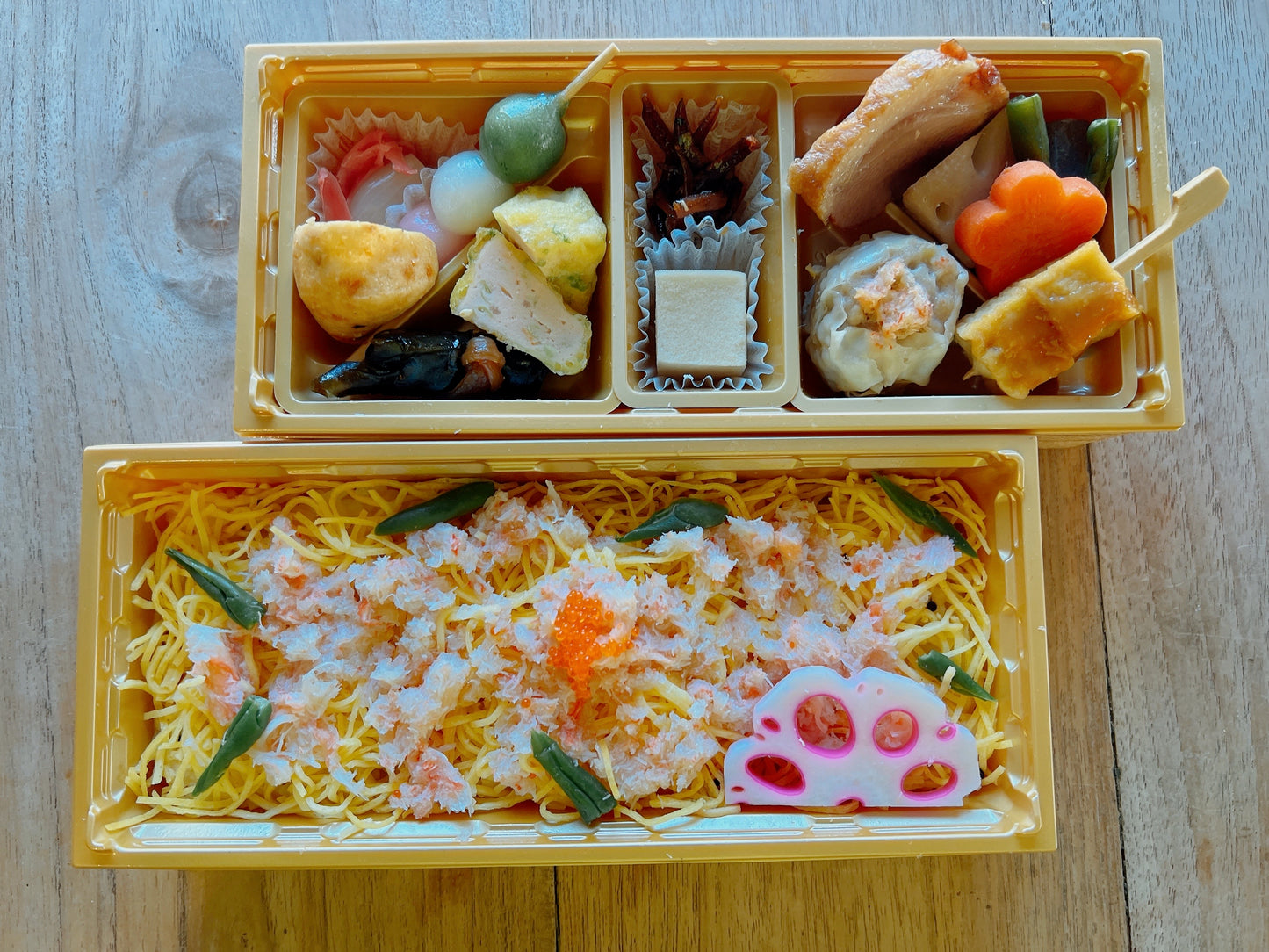 蟹ほぐし錦糸ご飯ドーンと金沢づくし