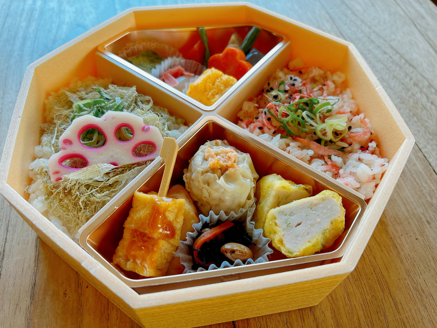 桜海老と天かすの混ぜご飯・とろろ昆布ごはん