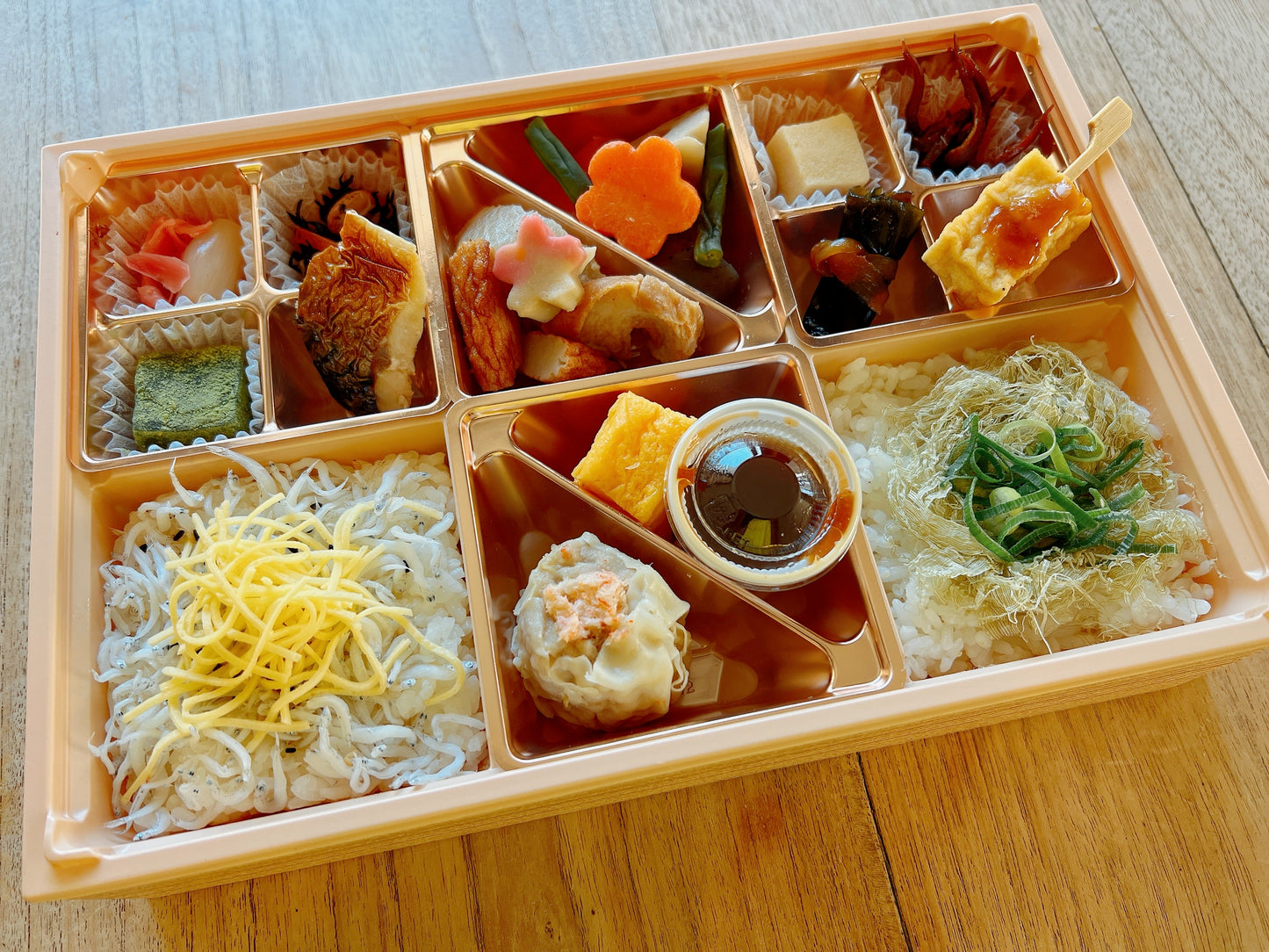 金沢づくしとしらすご飯・とろろ昆布ごはん