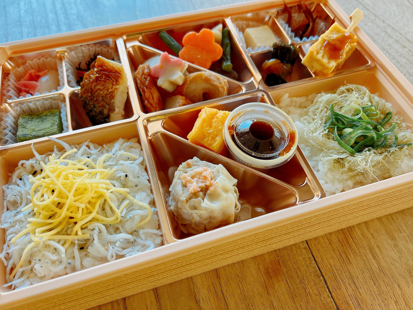 金沢づくしとしらすご飯・とろろ昆布ごはん