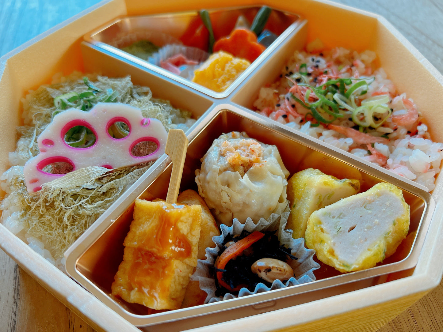 桜海老と天かすの混ぜご飯・とろろ昆布ごはん